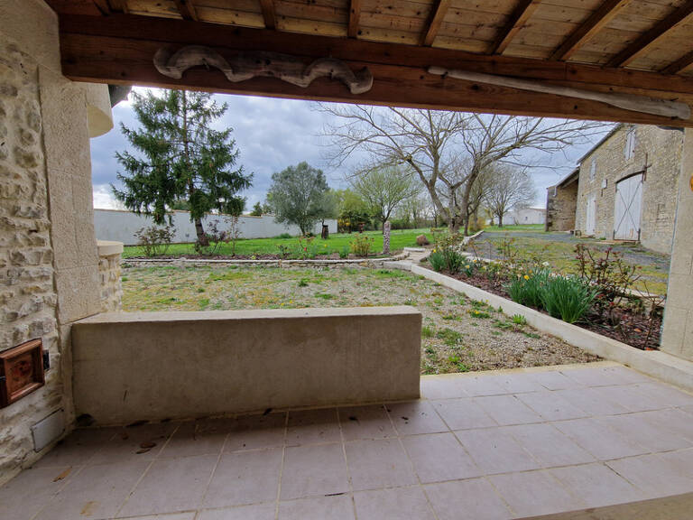 Maison à vendre 5 pièces SAINT CREPIN (17) — photo 1