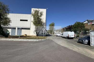 Local industriel  530000 €