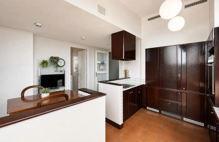 Appartement de 5 pièces de 174 m² à Saint-Étienne — photo 4