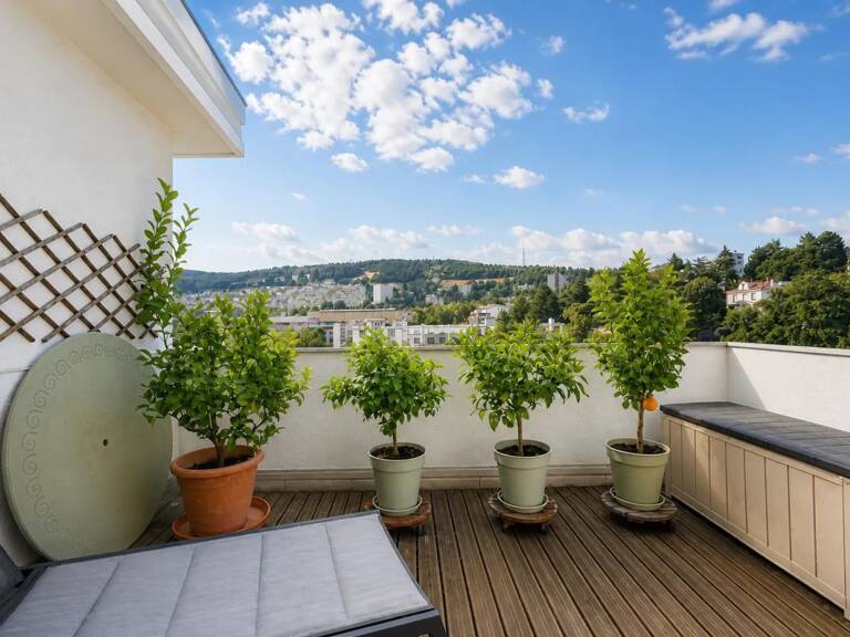 Appartement de 5 pièces de 174 m² à Saint-Étienne — photo 1