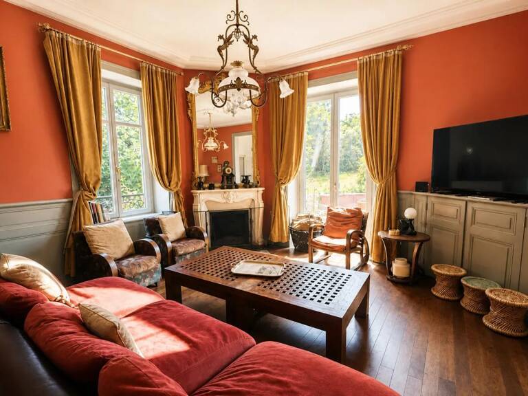 Maison de 7 pièces de 222 m² à Flavignac — photo 1