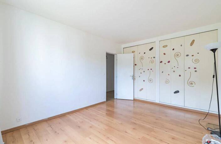 Appartement T4 de 79 m² à Trappes — photo 2
