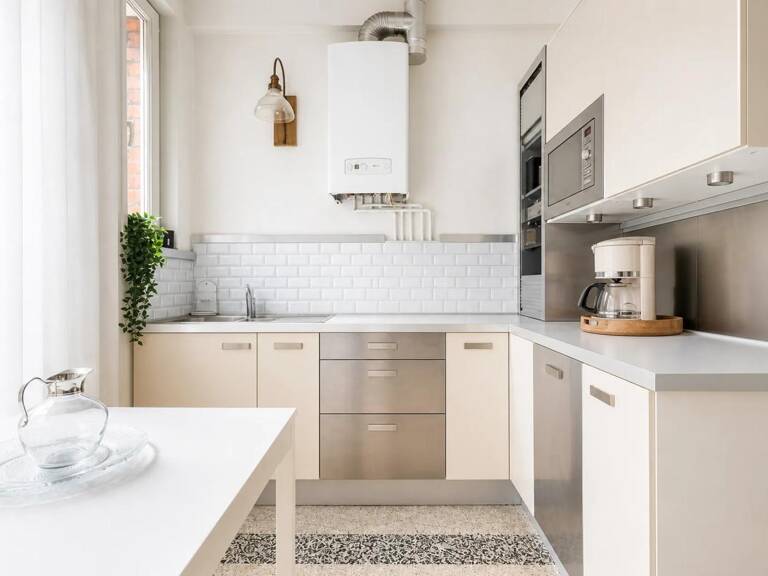 Appartement T2 bis de 54 m² à La Madeleine — photo 1