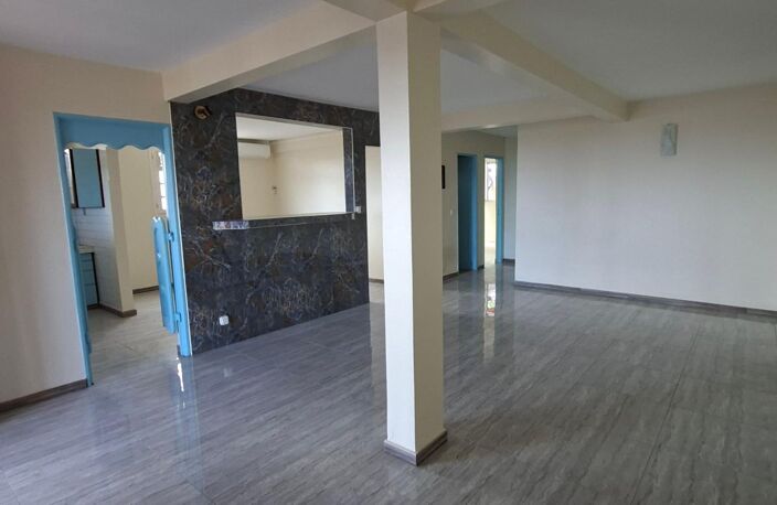 Appartement T3 non meublé À Louer Le diamant 86m² — photo 2