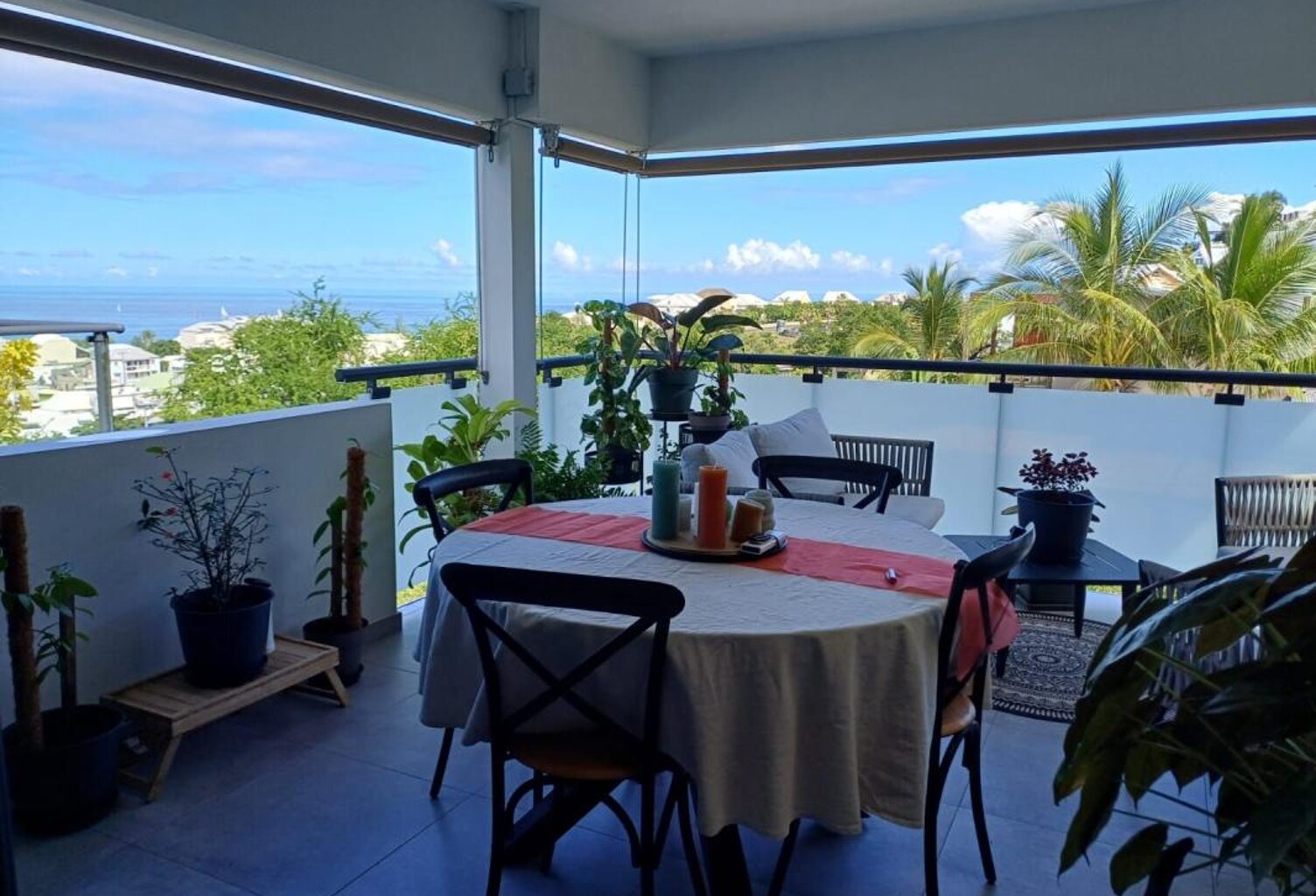 2 Appartements Saint Gilles les Bains — photo 1