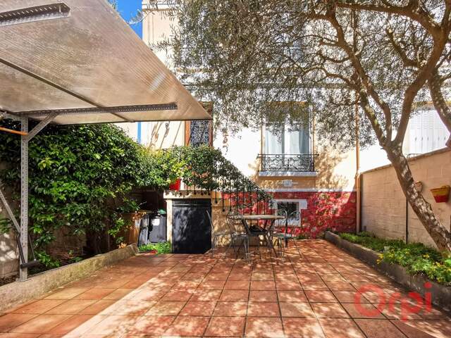 Maison À Vendre — photo du bien