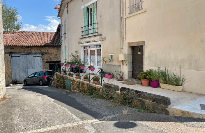 Maison  de village  pleine de charme avec  un grand terrain intimiste — photo 3