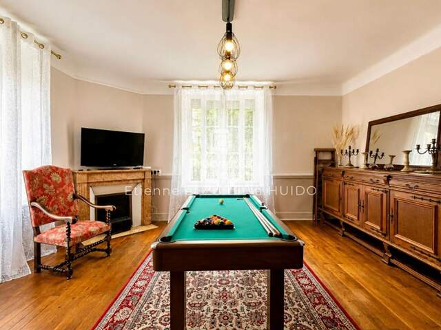 Maison de maître de 231 m² avec deux habitations Centre-ville de Vatan — photo du bien