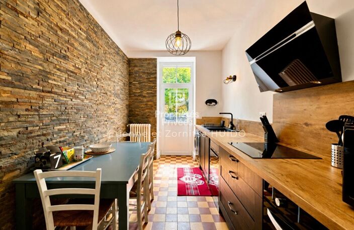 Maison de maître de 231 m² avec deux habitations Centre-ville de Vatan — photo 4