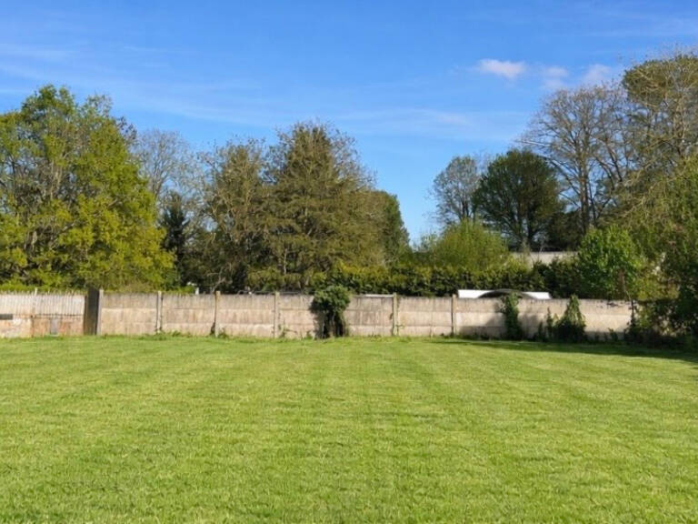 Terrain prêt à BATIR surface : 601 m2 - AXE COMPIEGNE/NOYON — photo 1