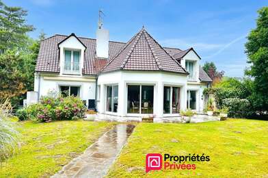 Maison 8 pièces 832000 €