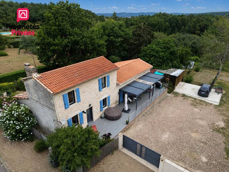 Maison en pierre rénovée de 142 m² sur plus de 7 300 m² — photo 1
