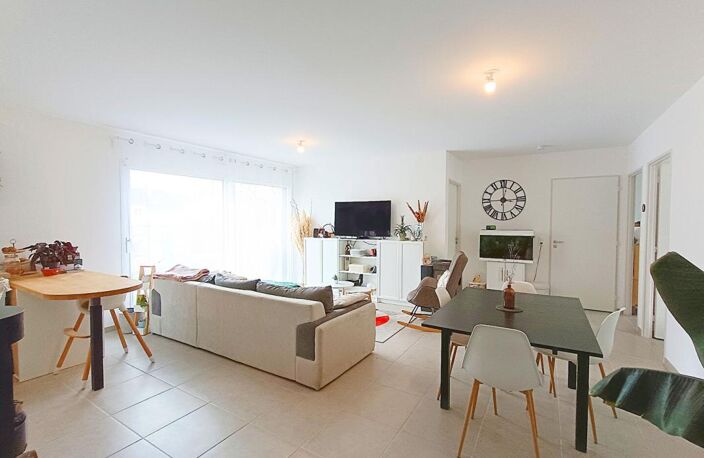 Maison Quartier Fontrable Château Larcher, collé à Vivonne 5 pièces 87.23 m2 — photo 2