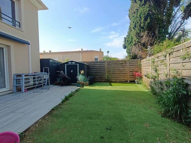 Maison Miramas  3 pièces JARDIN ET PARKINGS — photo 1