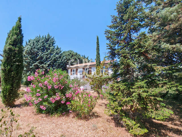 COUP DE COEUR - Maison de caractère 80m² + Garages 80m² - Terrain arboré piscinable 2300m² — photo du bien
