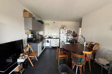 Appartement 3 pièces 932 €