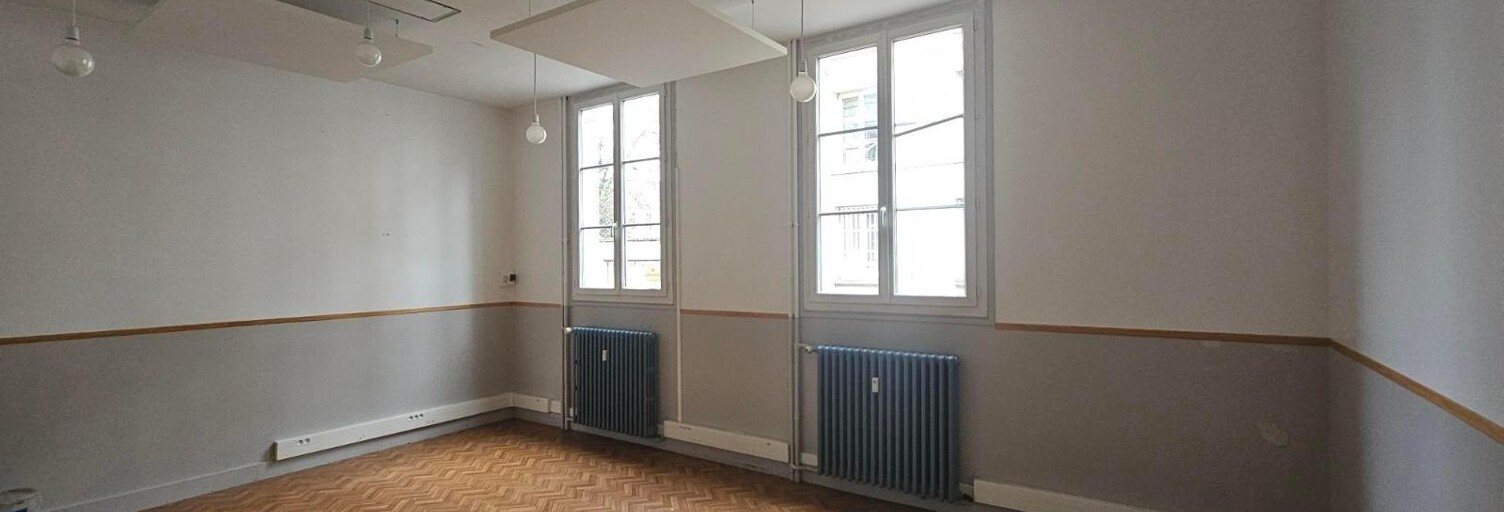 Bureau  50 m² à louer à Tours (37000)