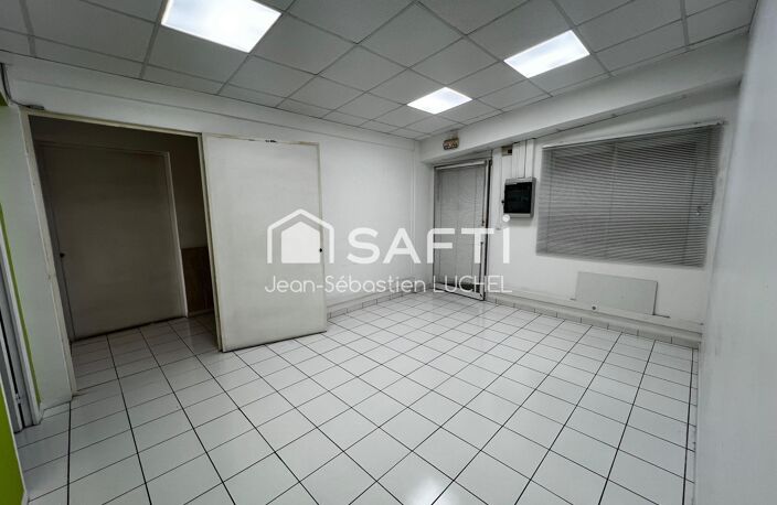Local professionnel a louer — photo 3
