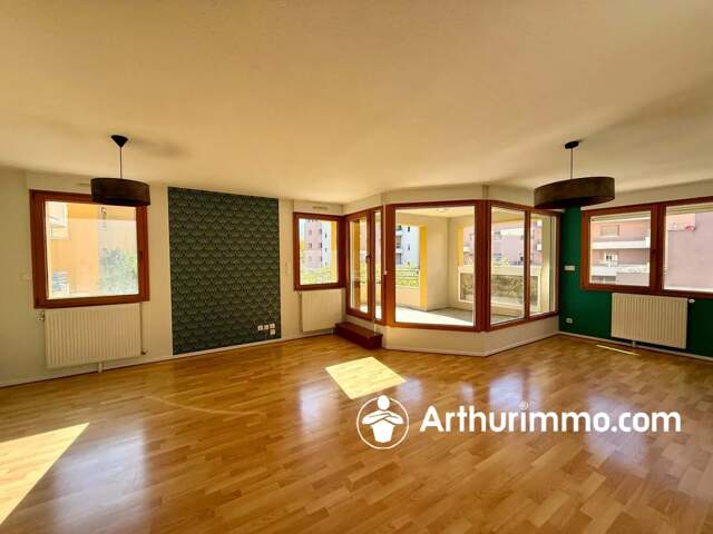 Appartement de 92 m² Vieille Ville avec Balcon — photo du bien