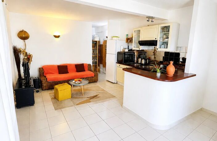 Appartement T2 avec terrasse – Quartier Gondeau, Saint-Joseph — photo 2