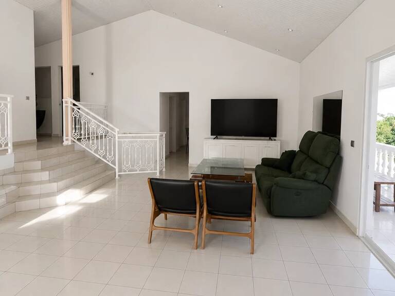 Grand appartement atypique – Saint-Joseph (Gondeau) – Vente interactive — photo 1