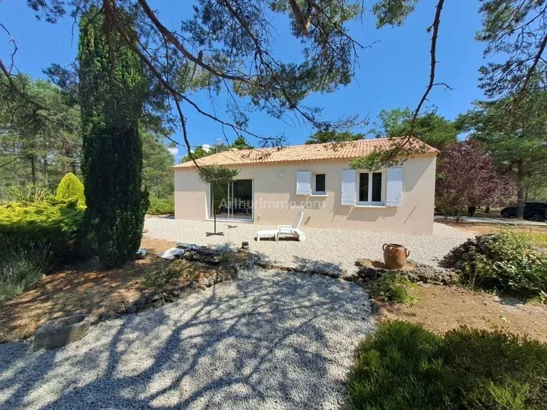 Maison 4 pièces 90 m² · à Tourtour · 90 m² · 1 100 €