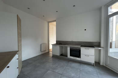 Appartement 4 pièces 825 €