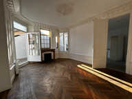 Appartement T4 - 89.98m2 - totalement rénové avec terrasse - — photo 4