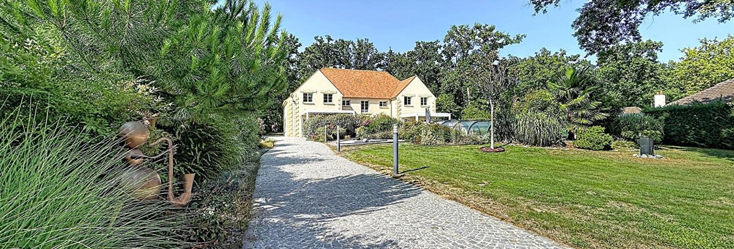 Maison 10 Pièces 420 m² à vendre à Lamorlaye (60260)