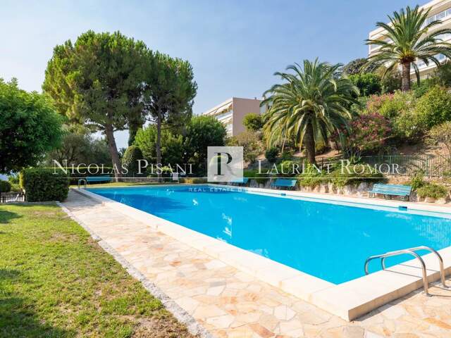 A VENDRE - VILLEFRANCHE-SUR_MER - VUE MER - PISCINE - GARAGE — photo du bien