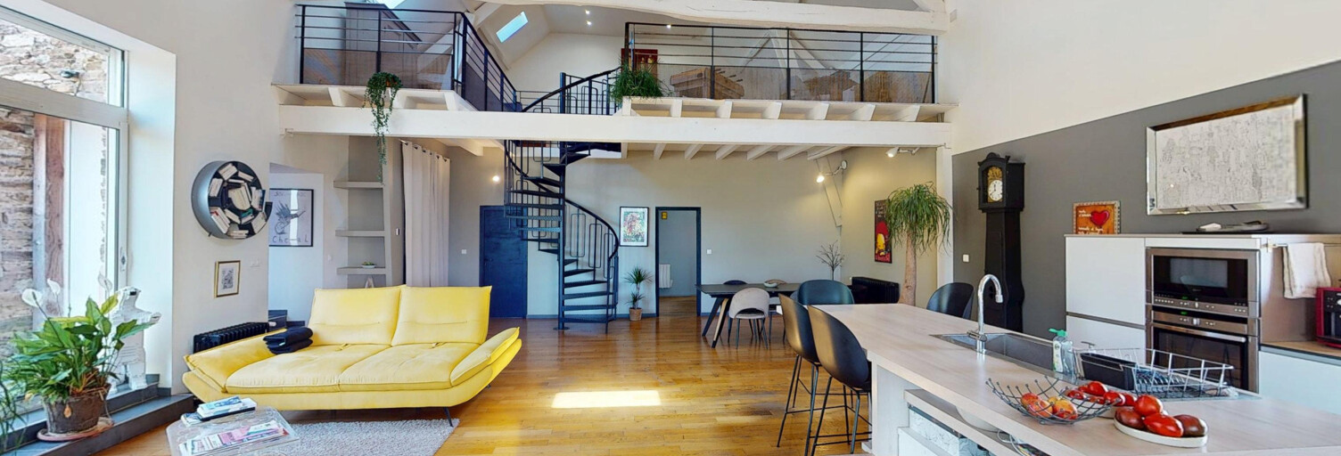 Maison 9 Pièces 300 m² à vendre à Quins (12800)