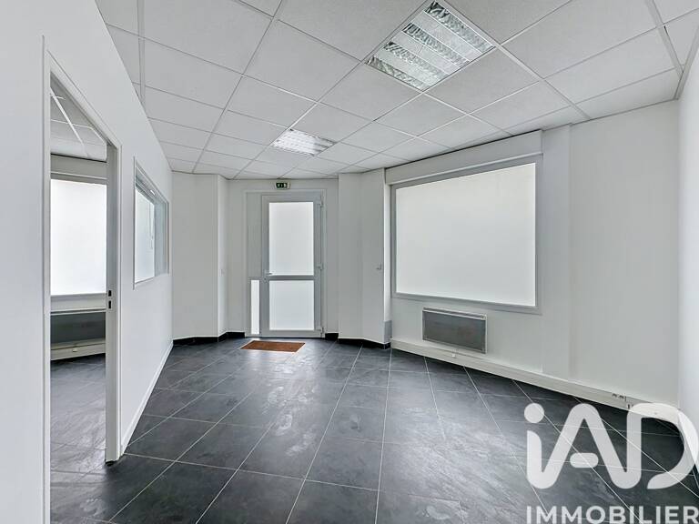 Vente Boutique/Local commercial 50 m&sup2; — photo 1
