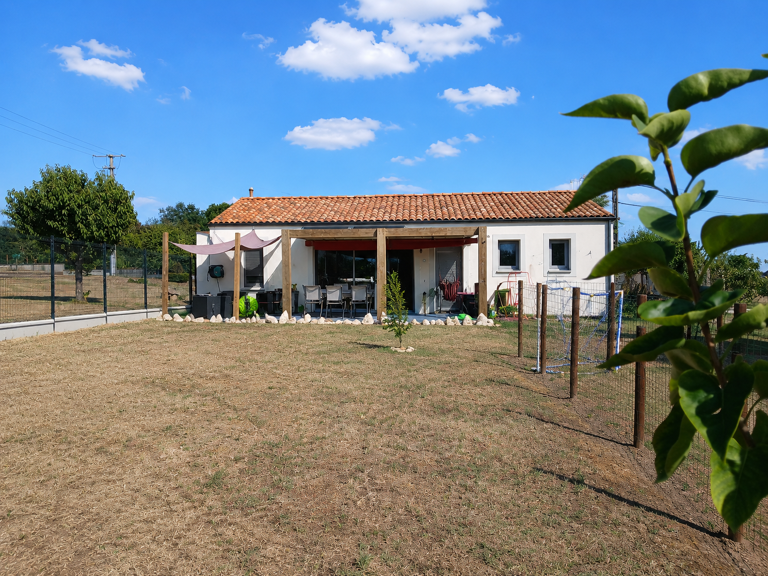 Maison récente de plain-pied 2019 - 4 chambres - Climatisati — photo 1