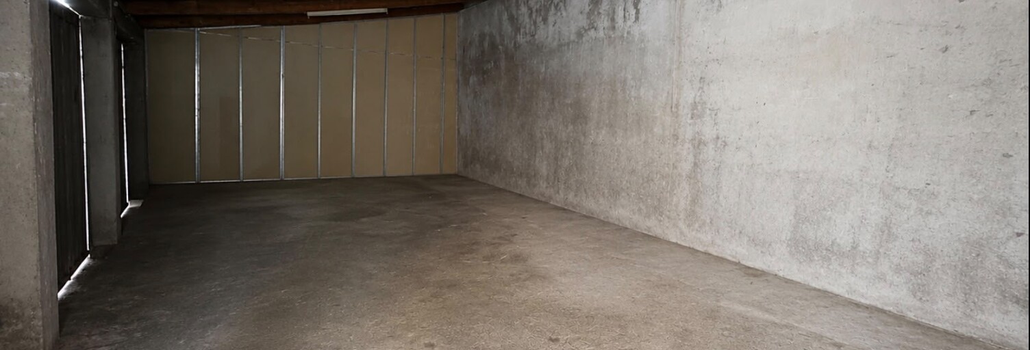 Garage  184 m² à vendre à Mulhouse (68200)