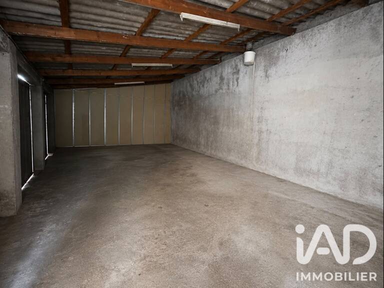 Vente Garage 184 m&sup2; — photo 1