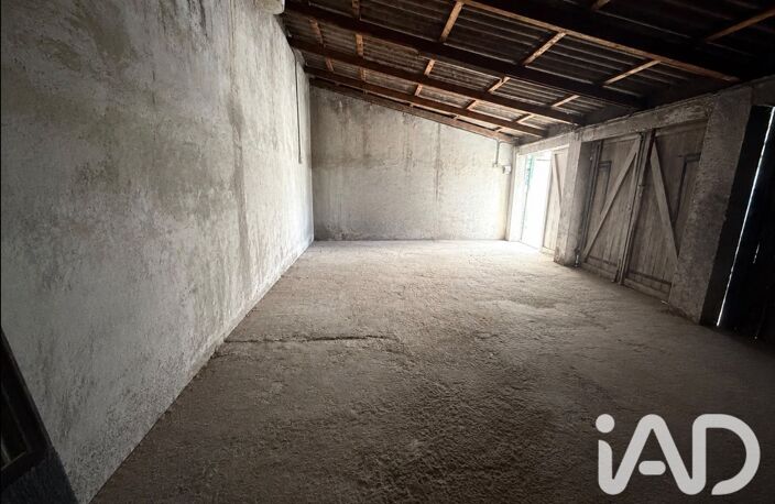 Vente Garage 184 m&sup2; — photo 2