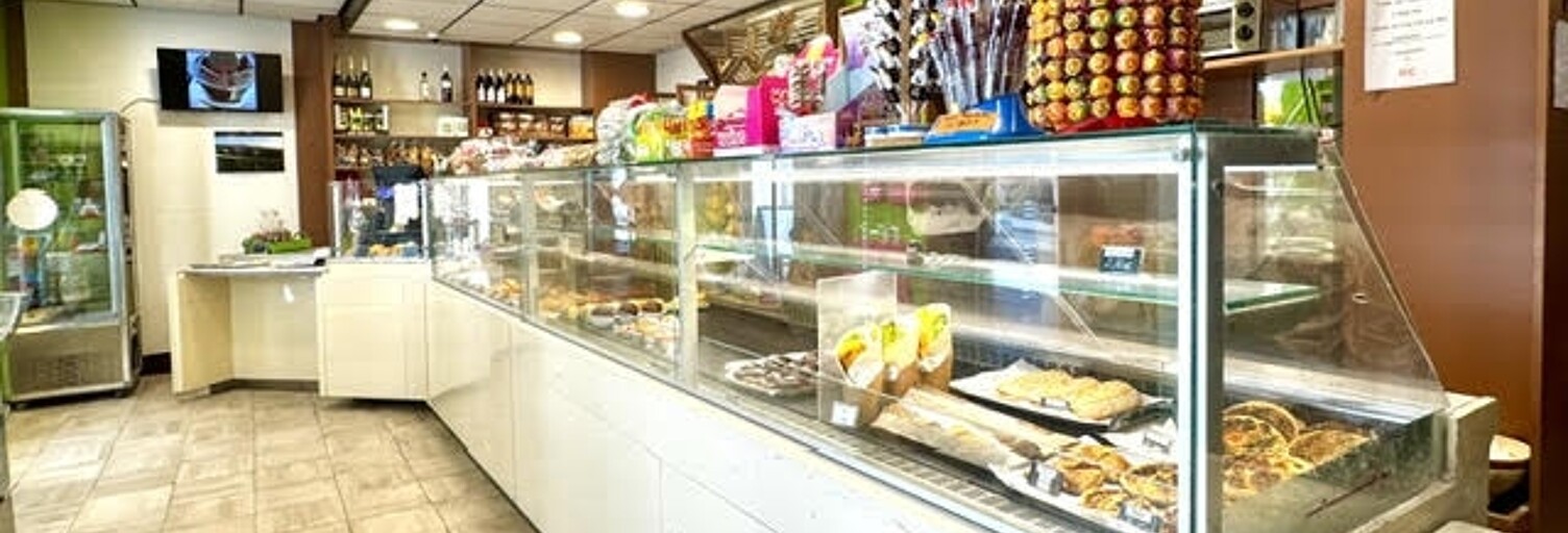 Commerce  300 m² à vendre à Nay (64800)