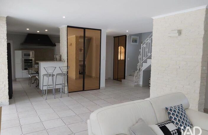 Vente Maison/villa 4 pièces — photo 2