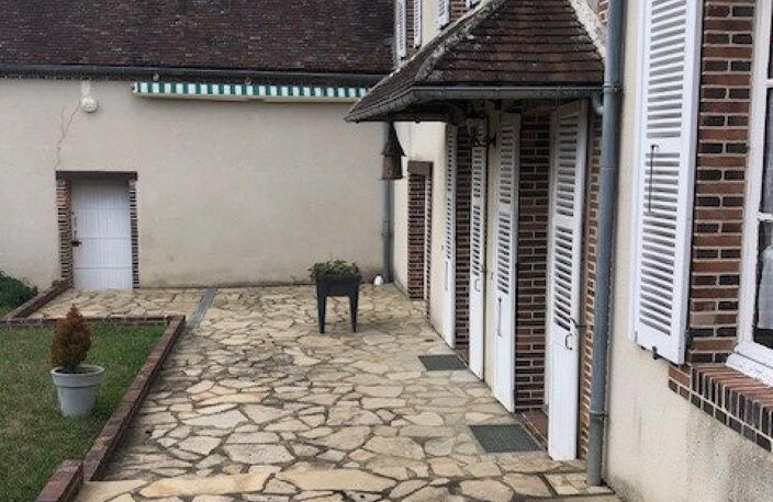 Maison de village avec terrain très agréable, en impasse — photo 3