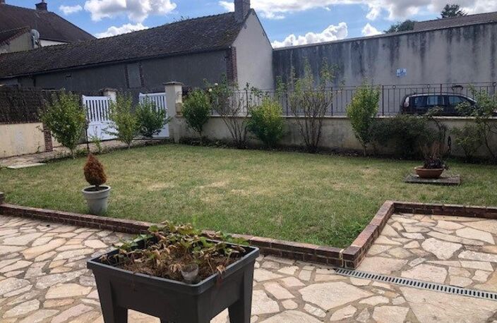Maison de village avec terrain très agréable, en impasse — photo 4