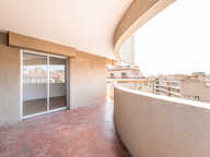 CASTELLANE: T4 105 m2 hab avec Terrasse 33 m2 — photo 2