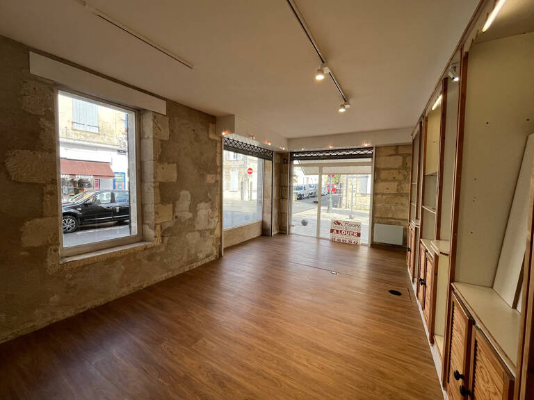 LOCAL COMMERCIAL - ROCHEFORT — photo 1