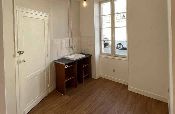 LOCAL COMMERCIAL - ROCHEFORT — photo 3