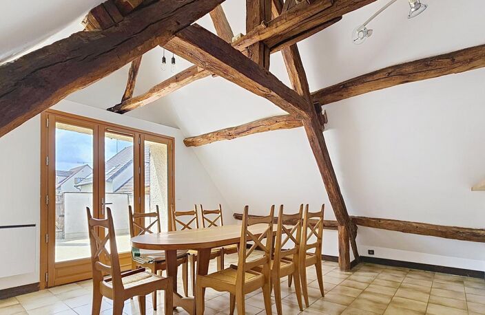 Appartement 2 pièces au dernier étage avec terrasse et parking — photo 2