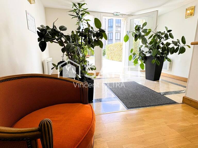 Studio lumineux avec terrasse Villa Médicis Victor Hugo. — photo 1