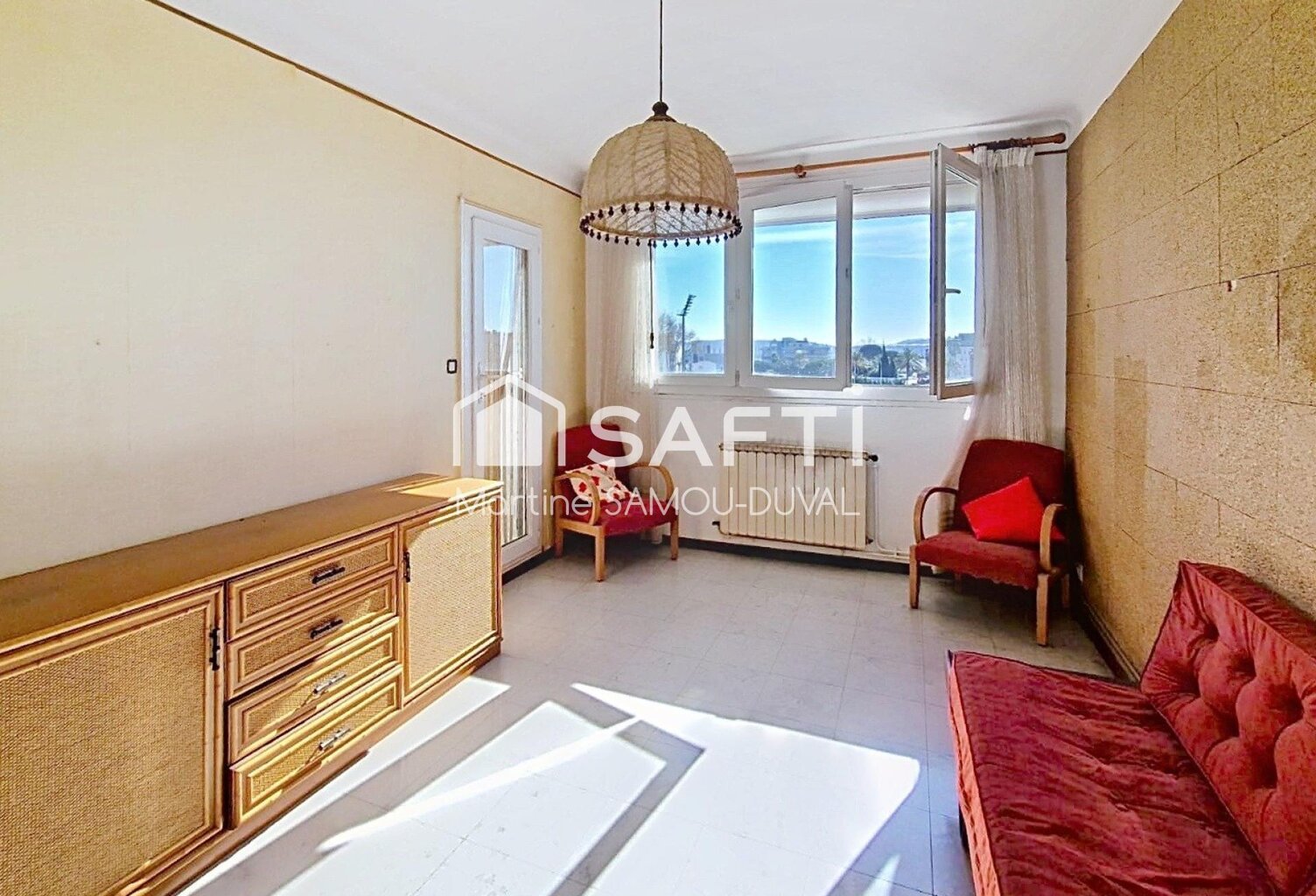 La Seyne appartement au troisième et dernier sans ascenseur étage d'une petite résidence de 4 étages. — photo 1