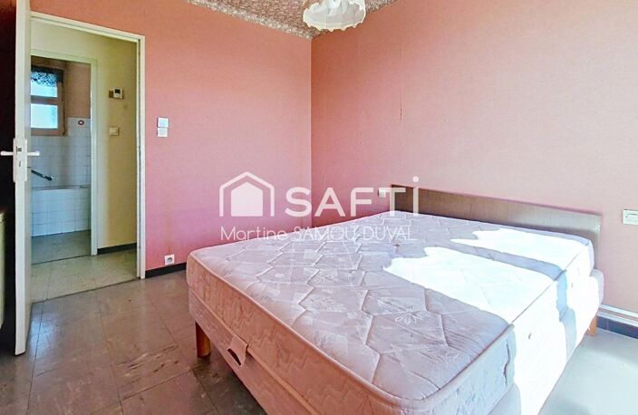 La Seyne appartement au troisième et dernier sans ascenseur étage d'une petite résidence de 4 étages. — photo 3