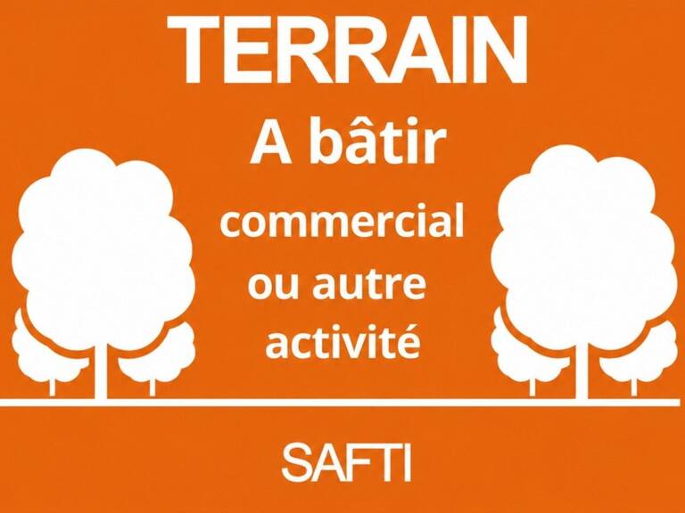 Terrain constructible à vocation commerciale ou autre activité — photo 1