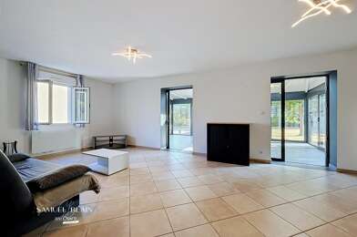 Maison 6 pièces 299440 €