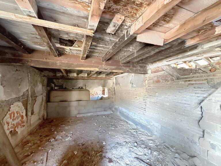 Garage au coeur de Pont de Veyle — photo 1